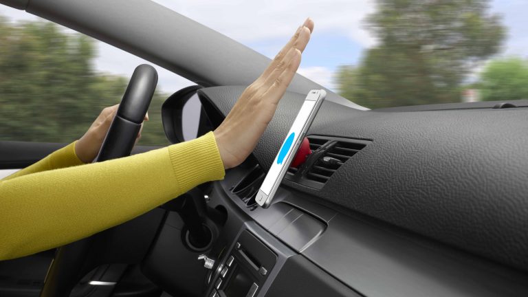 The Best Place to Mount Your Phone in the Car for Optimal Safety and Convenience