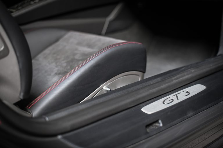 Porsche 991 Cup Holder: Maximizing Convenience and Efficiency
