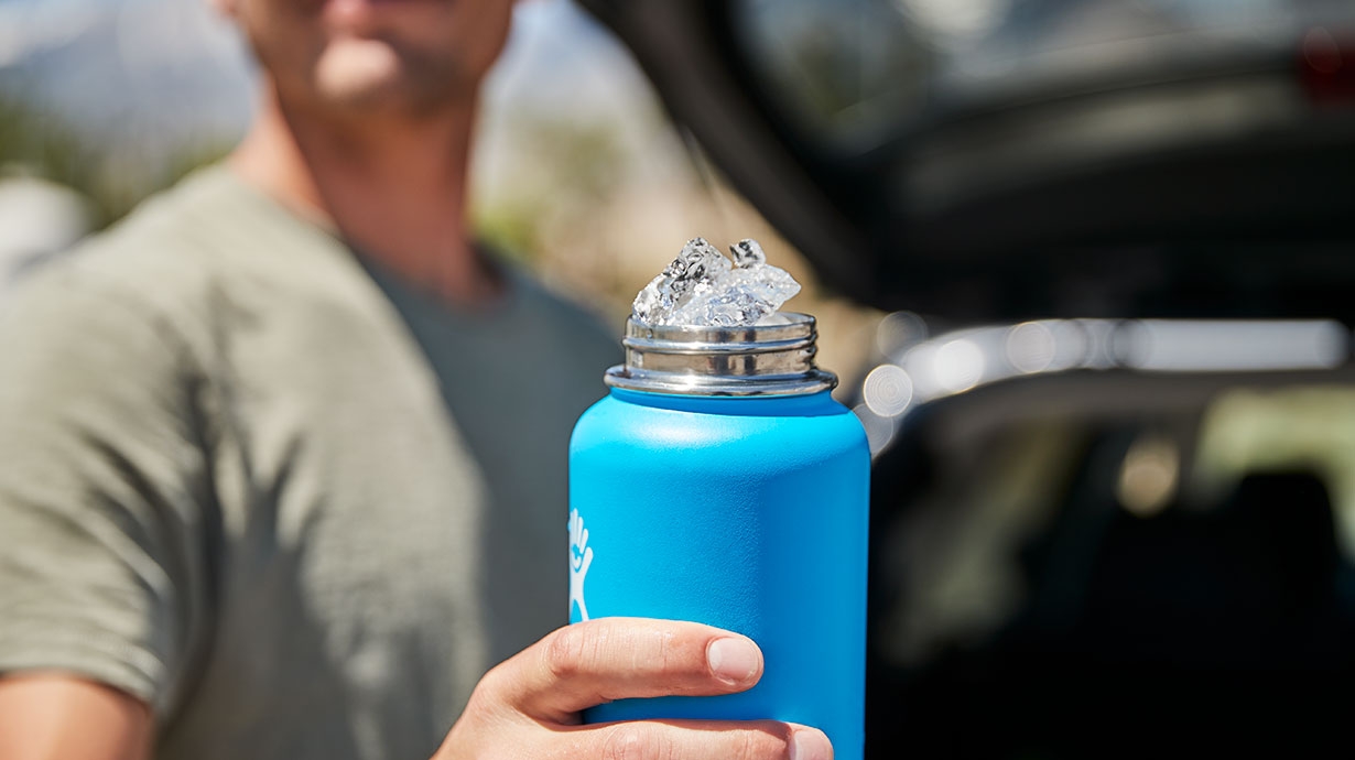 What Size Hydro Flask Fits in Cup Holder? Demystifying Compatibility and Enhancing DrinkOnTheGo Experience!